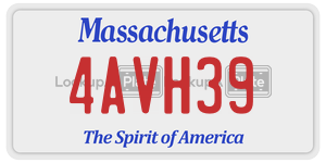 4AVH39  license plate in MA