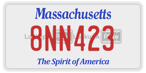 8NN423 license plate in Massachusetts